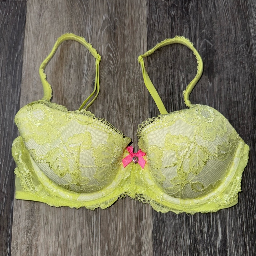 Victoria’s Secret Yellow Lace Underwire Bra - 32D